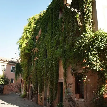 Trastevere Classico Self Check In Rome