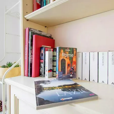 Trastevere Classico Self Check In * Rome