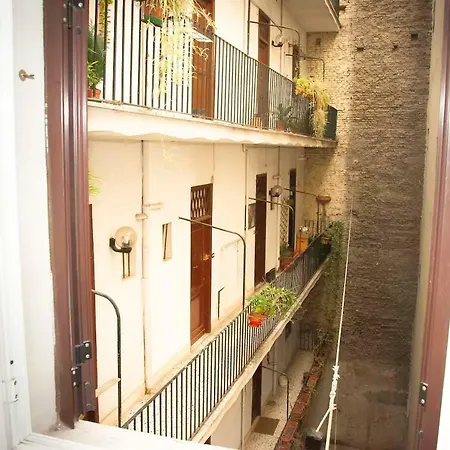 Trastevere Classico Self Check In Rzym